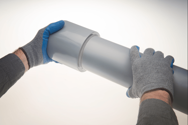 assembling a cpvc pipe with solvent cement