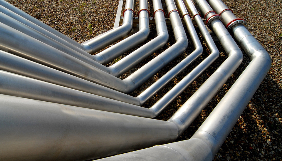 Como calcular a expansão térmica no sistema de tubulação