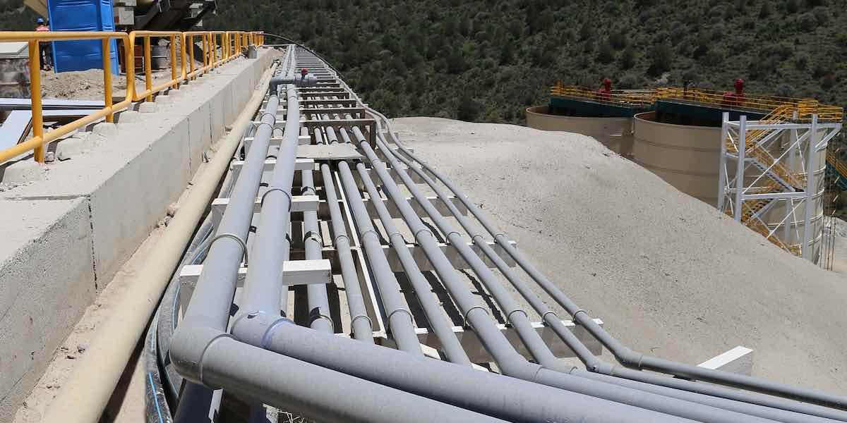 Como reduzir a abrasão nos tubos do processamento mineral